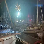 Bateau A Quai, Logement Atypique Chaleureux